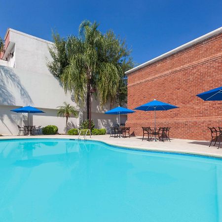 Wyndham Garden Monterrey Norte San Nicolás de los Garzas Εξωτερικό φωτογραφία